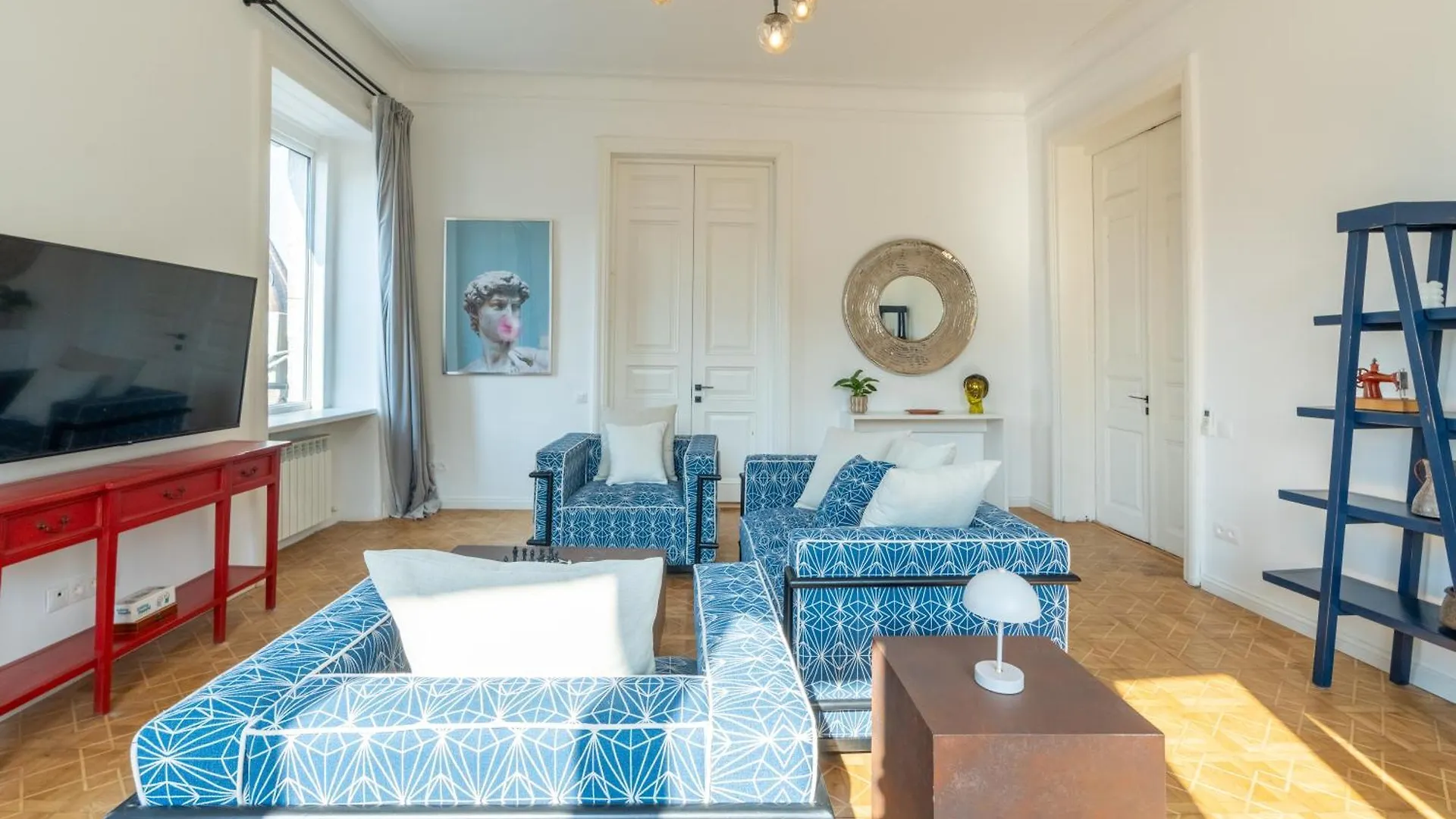 Charming Old Tbilisi Escape With Panoramic Views Lägenhet