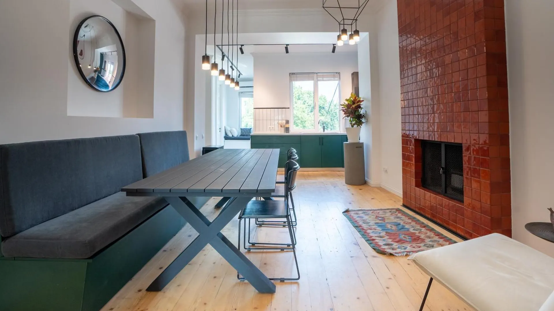 Charming Old Tbilisi Escape With Panoramic Views Lägenhet Georgien